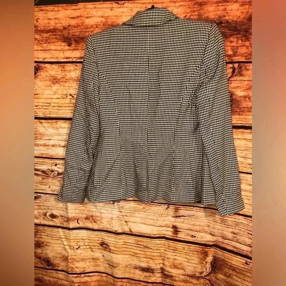 Women’s Crop Blazer - Picture 16 of 16